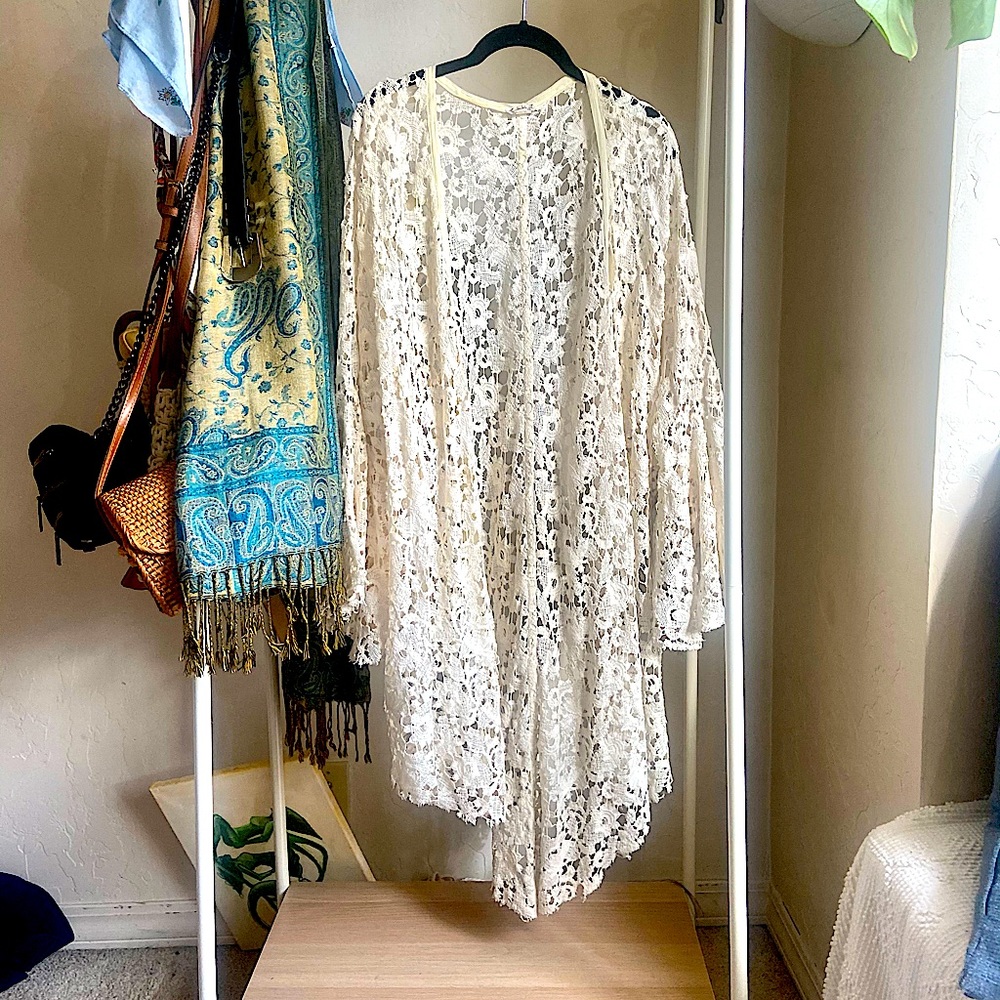 Free People lace kimono